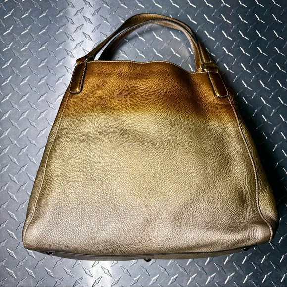 Gucci Ombré Pebbled Medium SoHo Logo Hobo in Metallic Gold - Picture 3 of 9